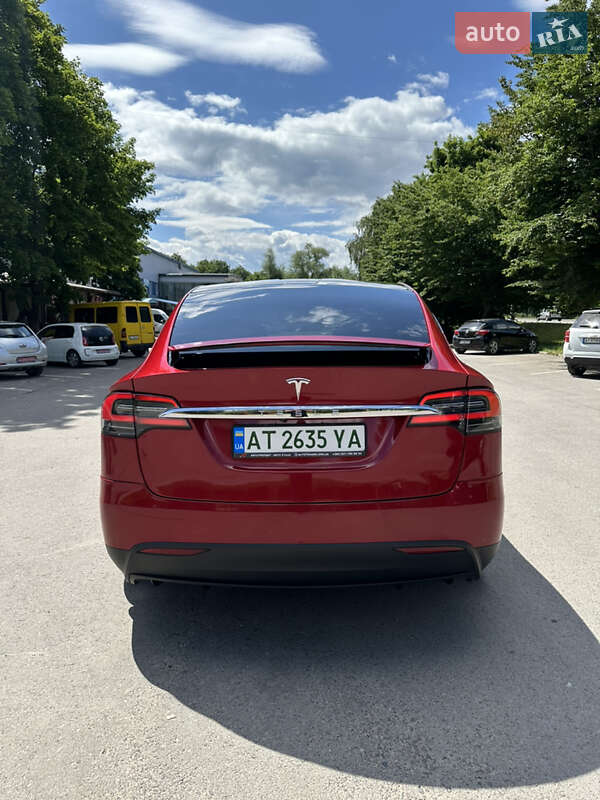 Позашляховик / Кросовер Tesla Model X 2019 в Івано-Франківську