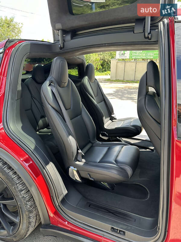Позашляховик / Кросовер Tesla Model X 2019 в Івано-Франківську