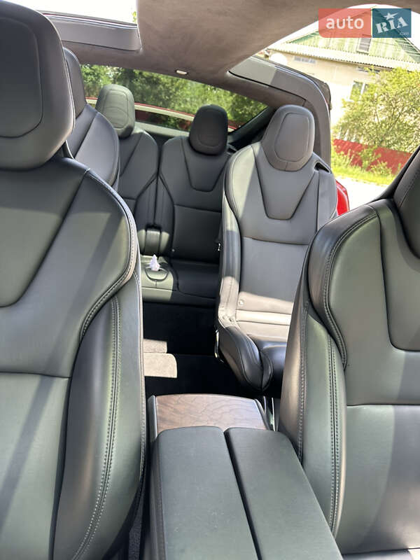 Позашляховик / Кросовер Tesla Model X 2019 в Івано-Франківську
