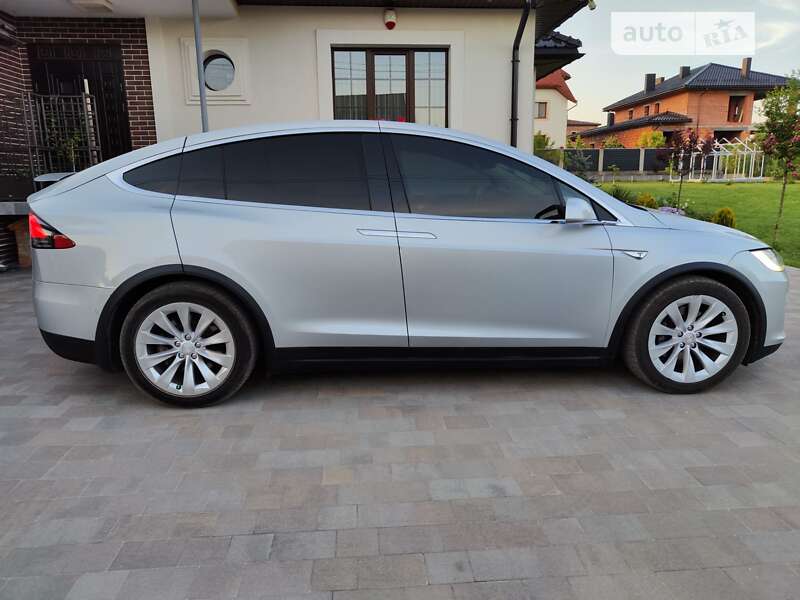 Внедорожник / Кроссовер Tesla Model X 2016 в Львове фото 5 Внедорожник / Кроссовер Tesla Model X 2016 в Львове