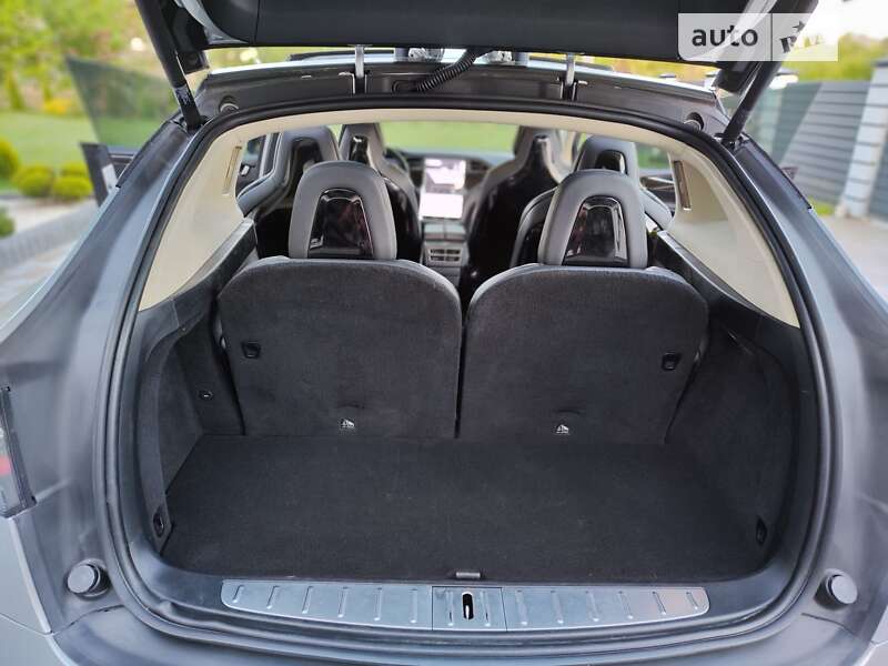 Внедорожник / Кроссовер Tesla Model X 2016 в Львове фото 16 Внедорожник / Кроссовер Tesla Model X 2016 в Львове
