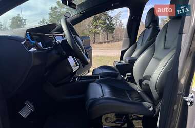 Позашляховик / Кросовер Tesla Model X 2016 в 