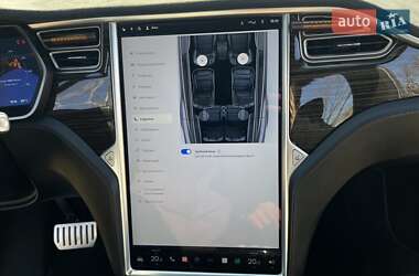 Позашляховик / Кросовер Tesla Model X 2016 в 