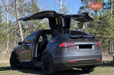 Позашляховик / Кросовер Tesla Model X 2016 в 