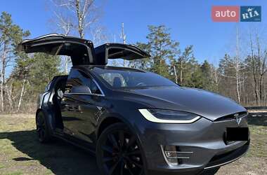 Позашляховик / Кросовер Tesla Model X 2016 в 