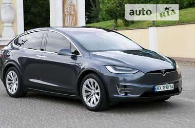 Внедорожник / Кроссовер Tesla Model X 2018 в Ровно