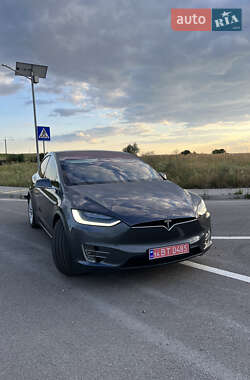 Позашляховик / Кросовер Tesla Model X 2016 в Львові