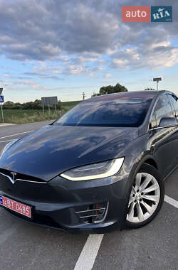 Позашляховик / Кросовер Tesla Model X 2016 в Львові