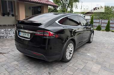 Позашляховик / Кросовер Tesla Model X 2019 в Шептицькому