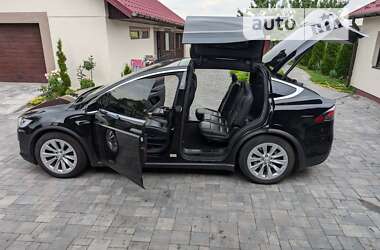 Позашляховик / Кросовер Tesla Model X 2019 в Шептицькому