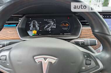 Позашляховик / Кросовер Tesla Model X 2019 в Шептицькому