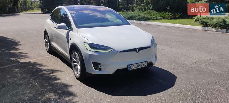 Позашляховик / Кросовер Tesla Model X 2020 в Стрию
