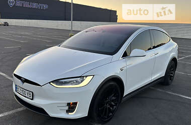 Позашляховик / Кросовер Tesla Model X 2016 в Львові