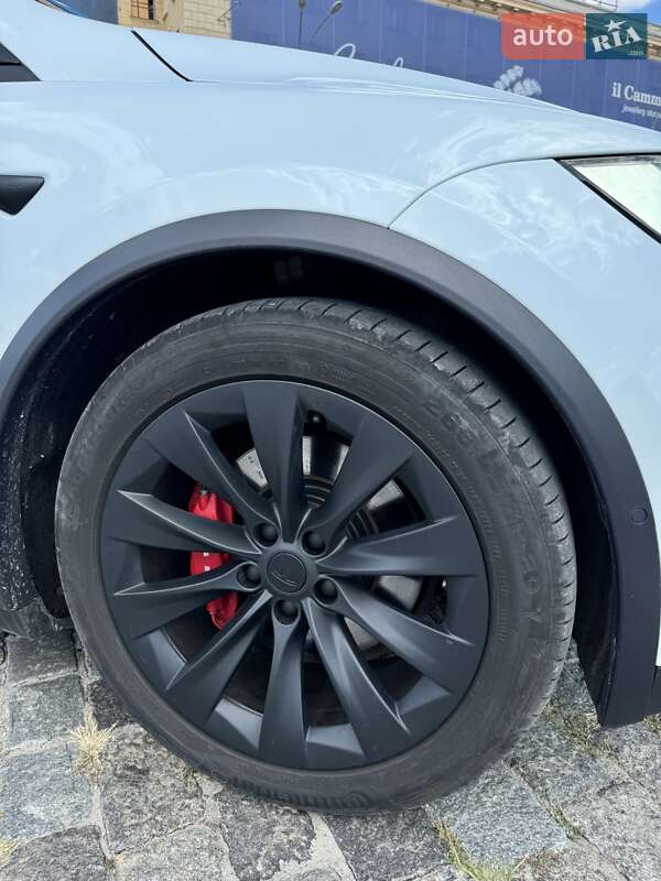 Позашляховик / Кросовер Tesla Model X 2019 в Харкові