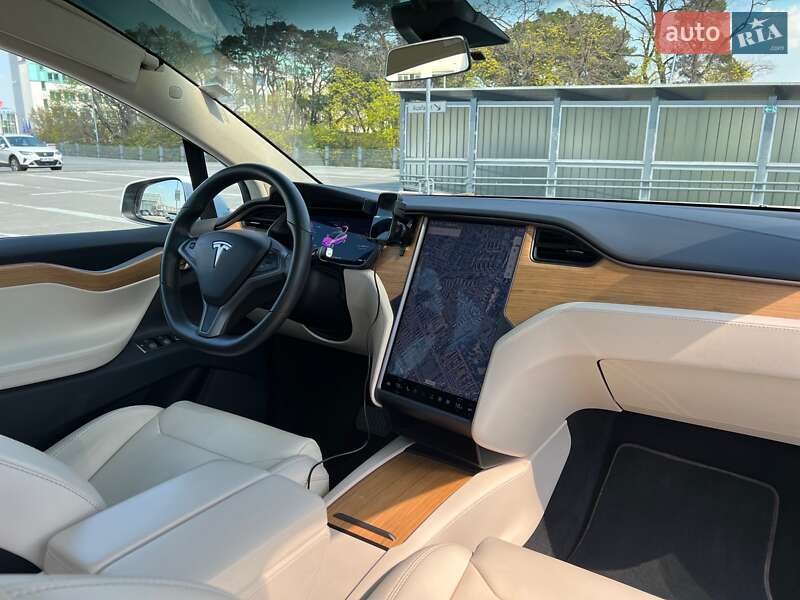 Внедорожник / Кроссовер Tesla Model X 2018 в Киеве
