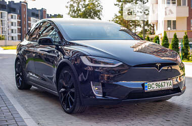 Позашляховик / Кросовер Tesla Model X 2018 в Новояворівську