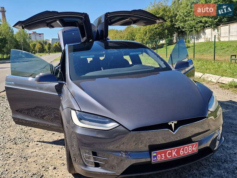 Позашляховик / Кросовер Tesla Model X 2018 в Хмельницькому