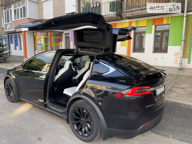 Внедорожник / Кроссовер Tesla Model X 2017 в Харькове