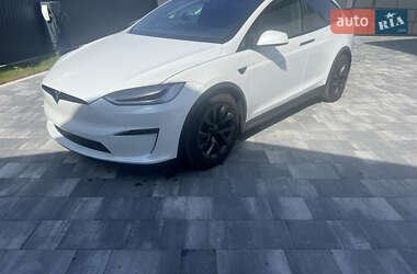 Позашляховик / Кросовер Tesla Model X 2024 в 