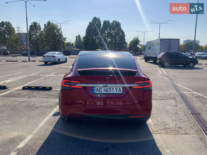 Позашляховик / Кросовер Tesla Model X 2016 в Дніпрі