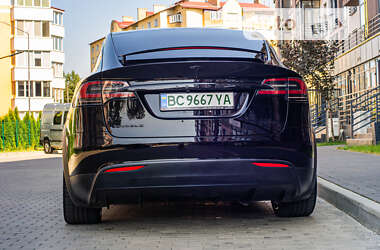 Внедорожник / Кроссовер Tesla Model X 2018 в Новояворовске