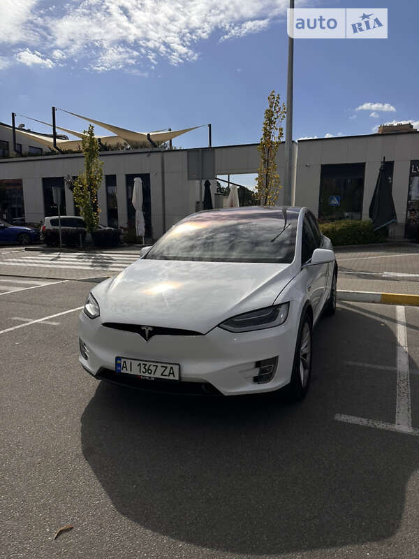 Tesla Model X 2018