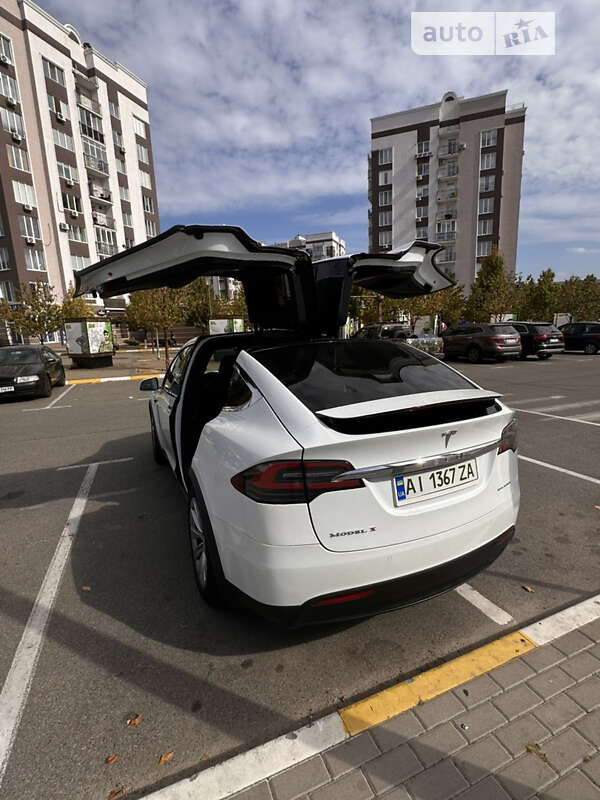 Позашляховик / Кросовер Tesla Model X 2018 в Києві