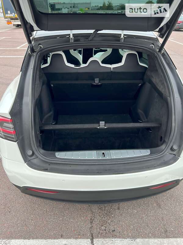 Позашляховик / Кросовер Tesla Model X 2017 в Львові