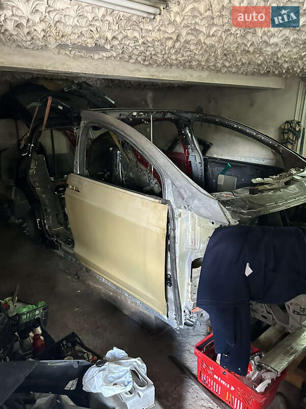 Внедорожник / Кроссовер Tesla Model X 2020 в 