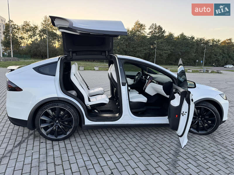 Внедорожник / Кроссовер Tesla Model X 2020 в Львове