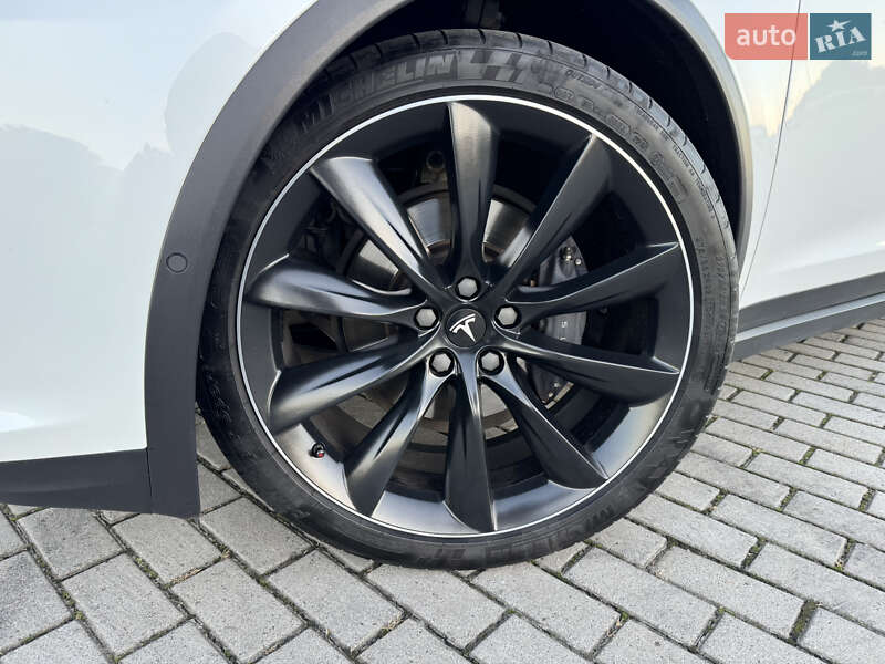 Внедорожник / Кроссовер Tesla Model X 2020 в Львове