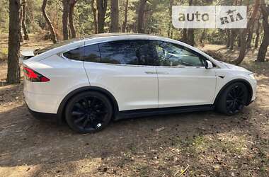 Позашляховик / Кросовер Tesla Model X 2017 в Дніпрі