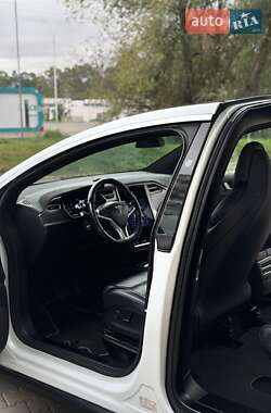 Внедорожник / Кроссовер Tesla Model X 2017 в Черновцах