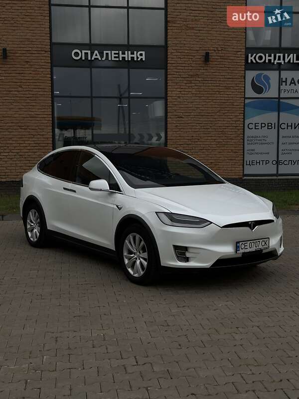 Внедорожник / Кроссовер Tesla Model X 2017 в Черновцах