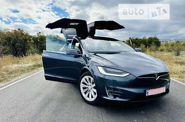 Позашляховик / Кросовер Tesla Model X 2017 в Києві