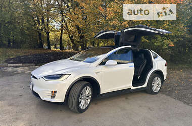 Позашляховик / Кросовер Tesla Model X 2016 в Івано-Франківську