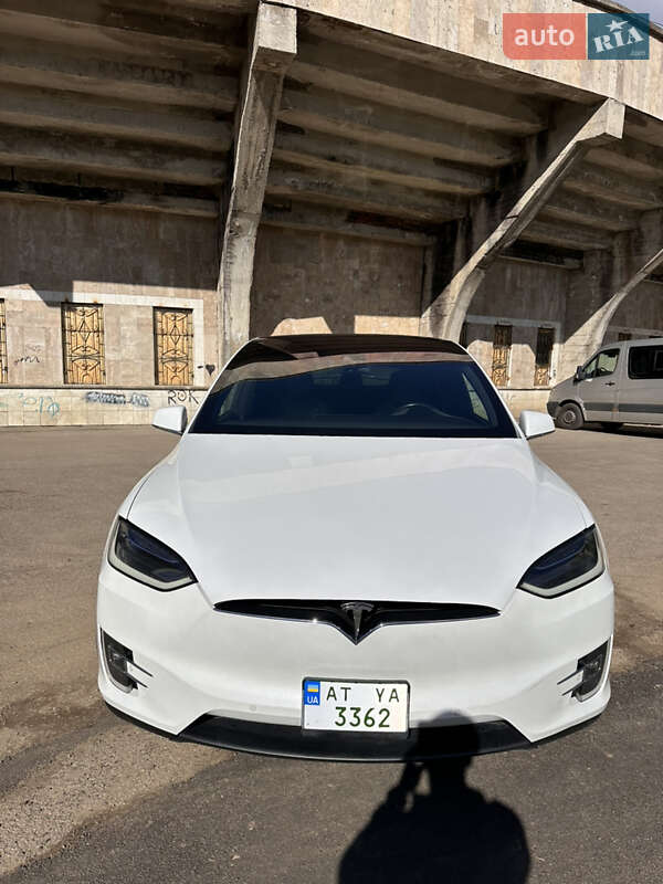 Внедорожник / Кроссовер Tesla Model X 2016 в Ивано-Франковске