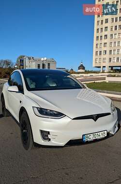Позашляховик / Кросовер Tesla Model X 2018 в Львові