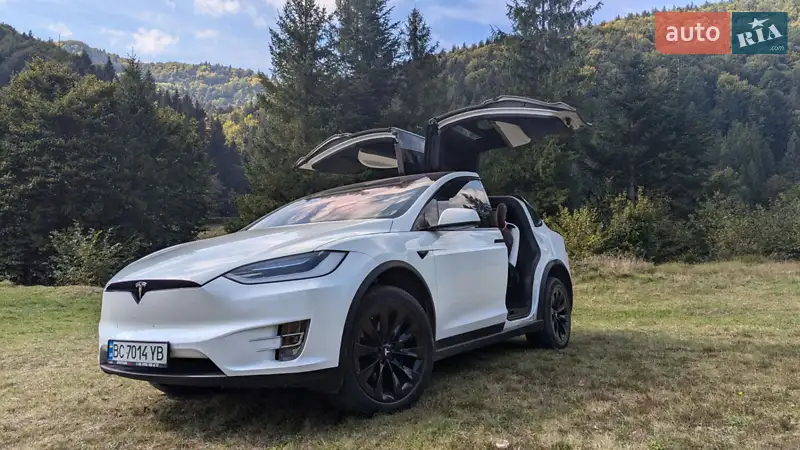 Tesla Model X 2018