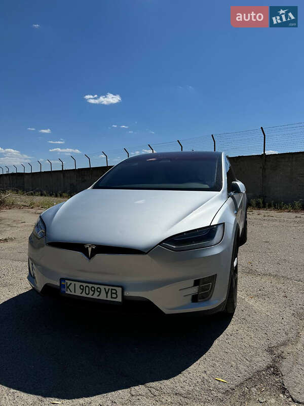 Tesla Model X 2017