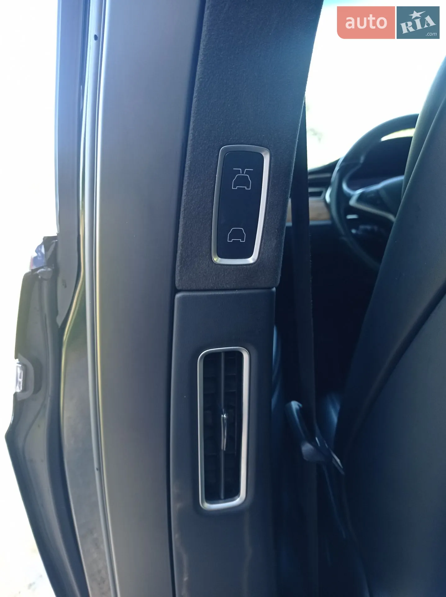 2017 Tesla Model X - мініатюра 27