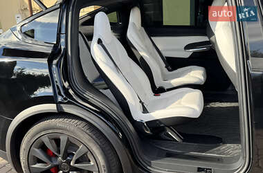 Позашляховик / Кросовер Tesla Model X 2023 в 