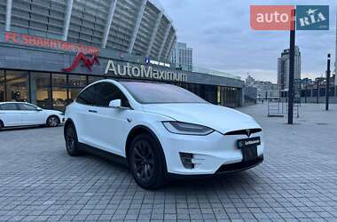 Внедорожник / Кроссовер Tesla Model X 2019 в Киеве