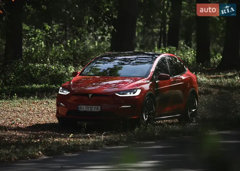 Tesla Model X 2022