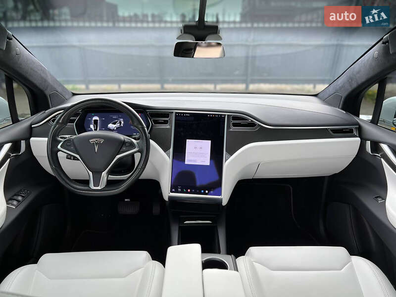 Позашляховик / Кросовер Tesla Model X 2018 в Києві фото 6 Позашляховик / Кросовер Tesla Model X 2018 в Києві