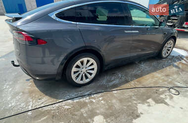 Внедорожник / Кроссовер Tesla Model X 2018 в 