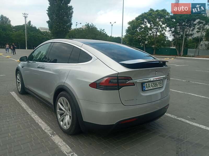 Позашляховик / Кросовер Tesla Model X 2017 в Одесі