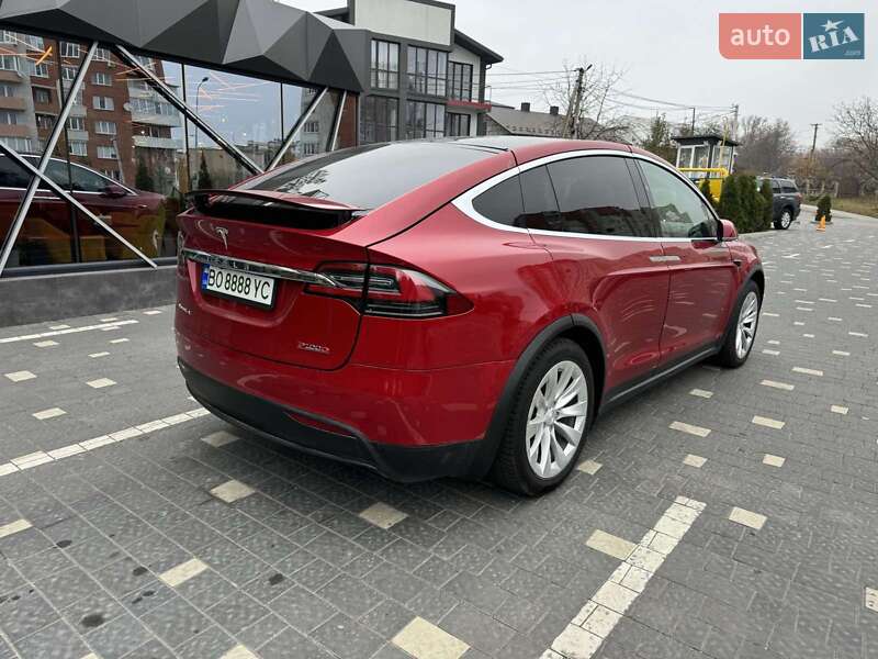 Позашляховик / Кросовер Tesla Model X 2018 в Тернополі
