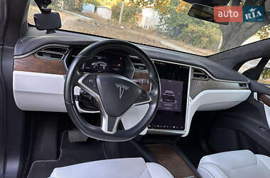Внедорожник / Кроссовер Tesla Model X 2017 в 