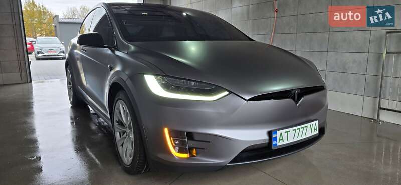 Внедорожник / Кроссовер Tesla Model X 2018 в 